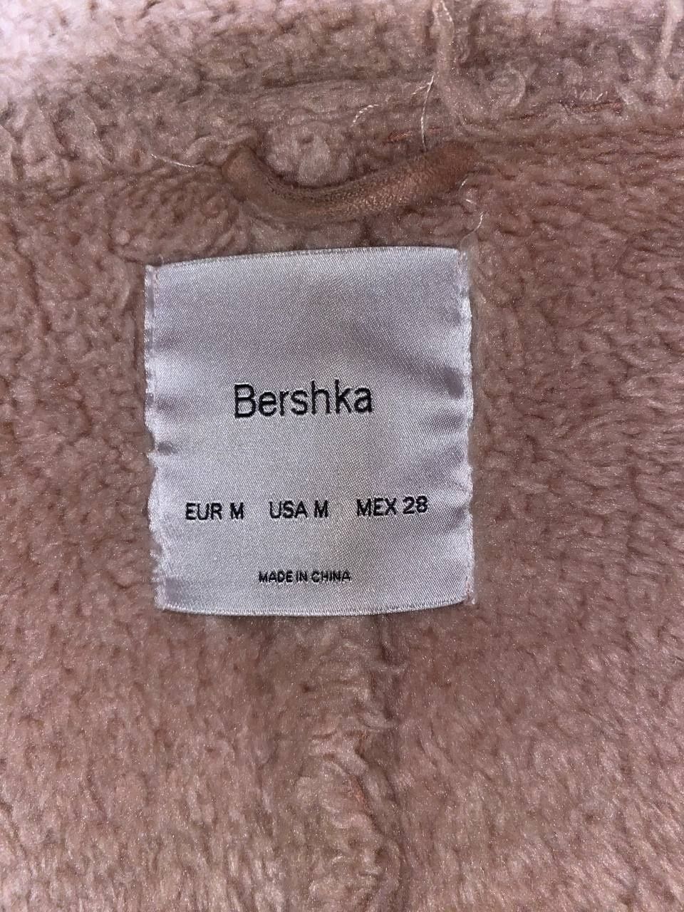 Куртка bershka на возраст 17-20 лет