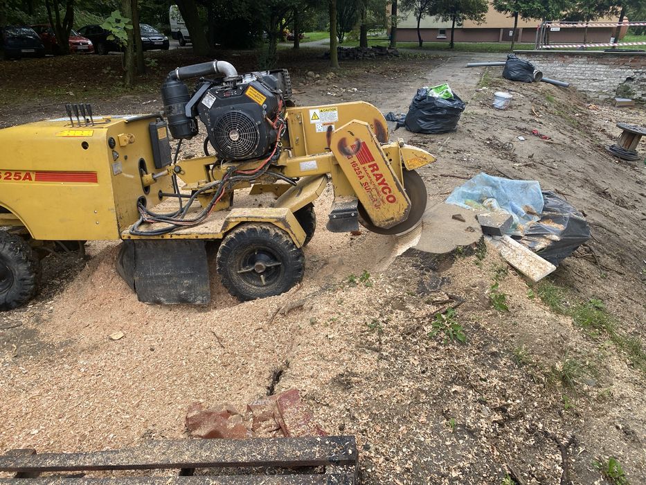 Frezowanie pni , wycinka drzew,  transport  wegla , odsniezanie