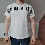 T-shirt biały z napisem "absurd"