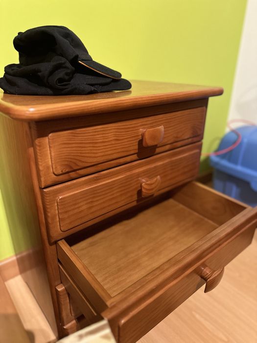 Conjunto Cama + Cabeceira + Cómoda