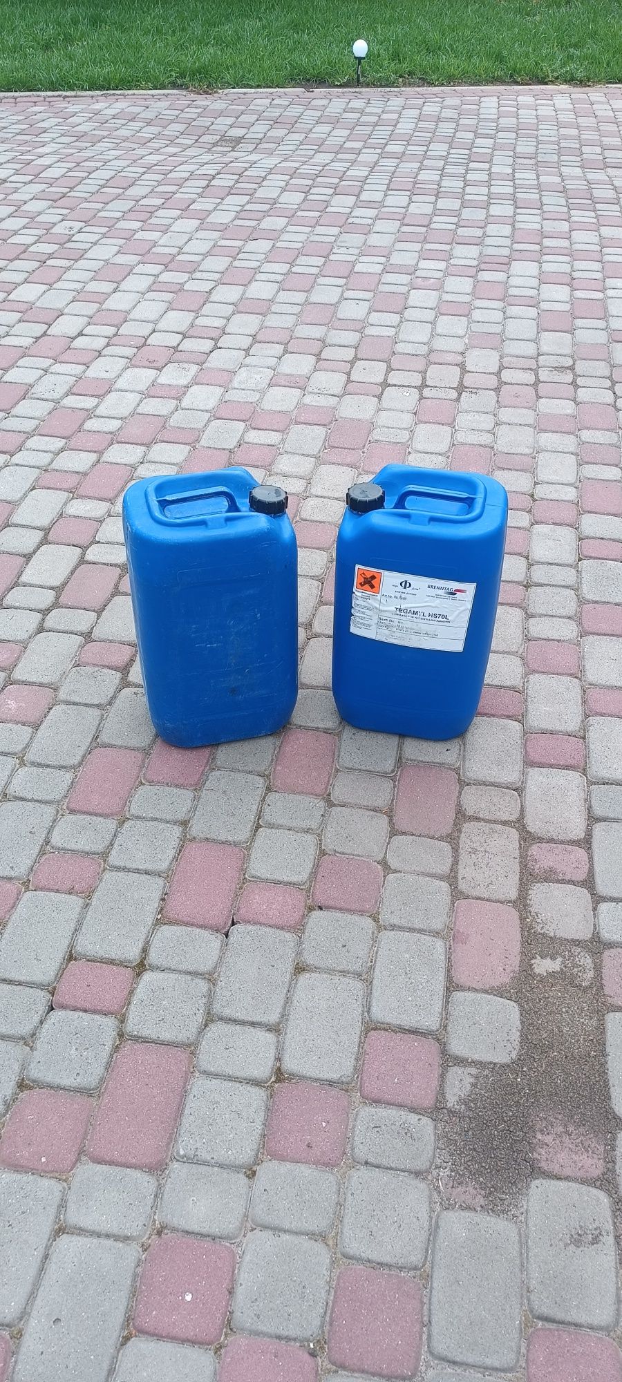 Пластикові каністри 30л