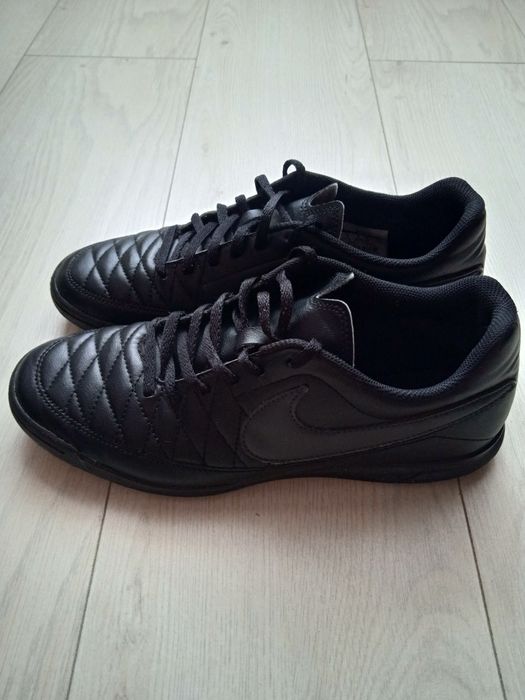 Футзалки, бампы Nike Majestry IC размер 42 (26,5 см)