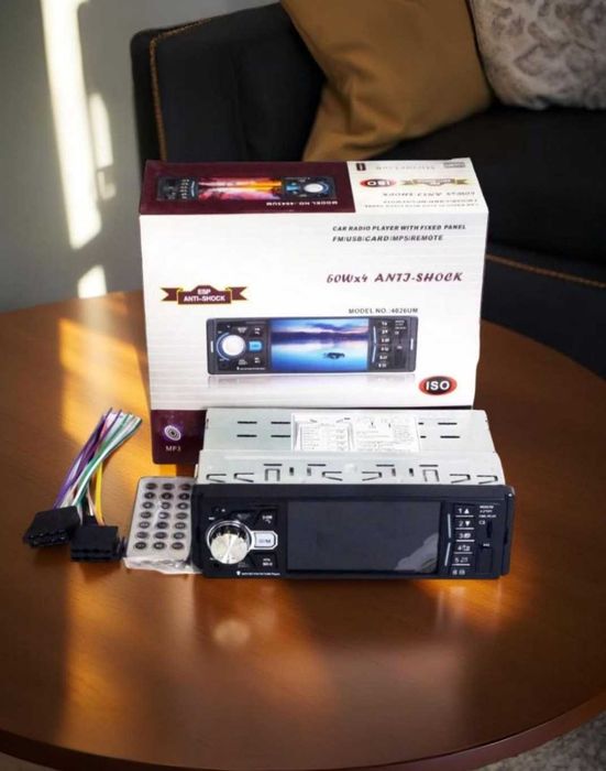 Автомагнітола з сенсорним екраном 4,1 bluetooth usb fm