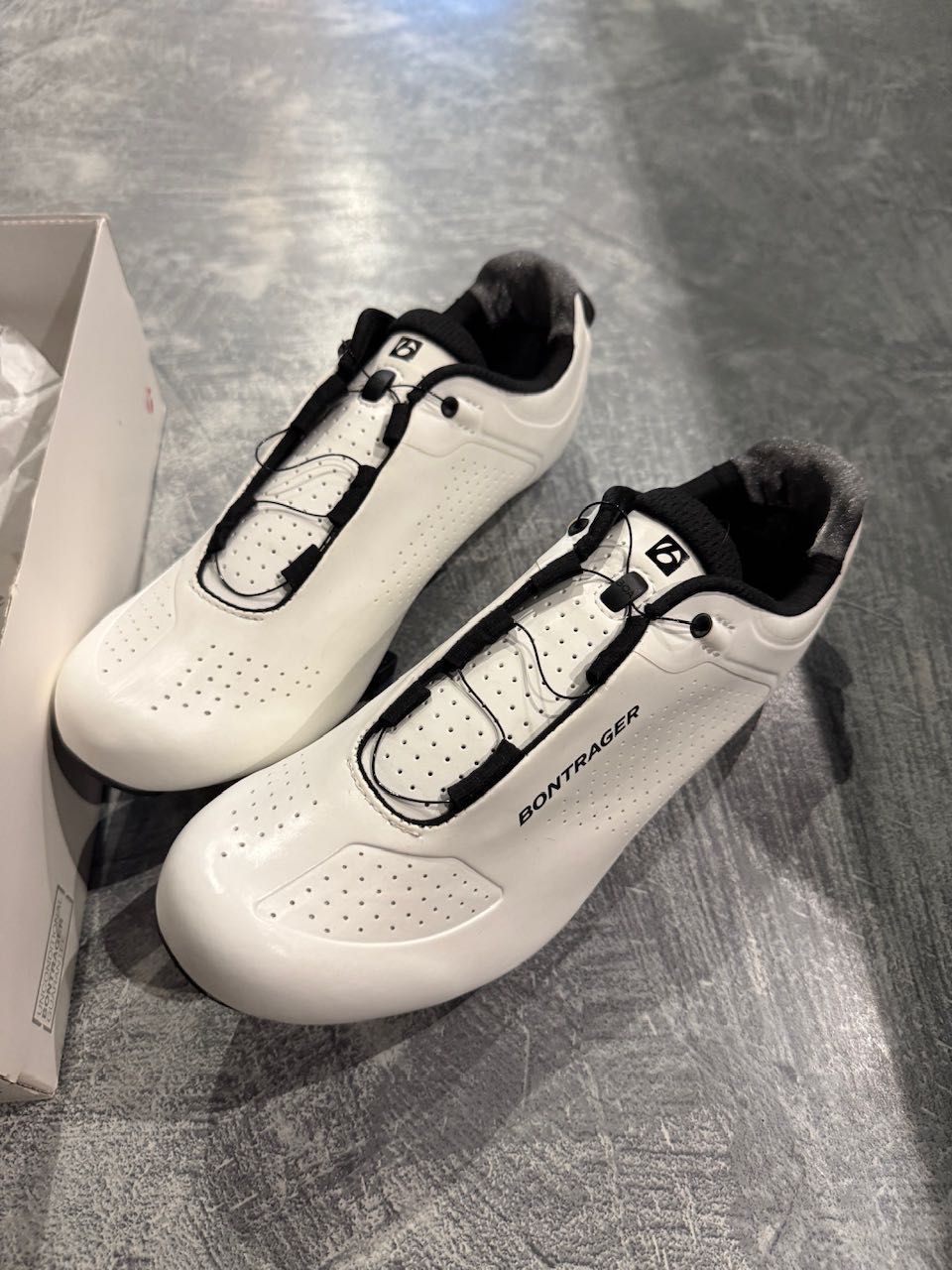 Buty bontrager ballista road 43 27.7 trek szosowe rowerowe białe