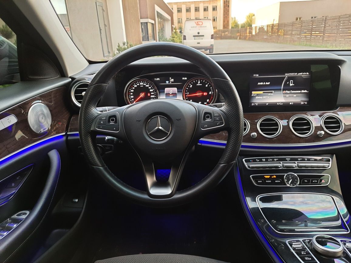 Продаж Mercedes-Benz E-Class 220d 2017 рік