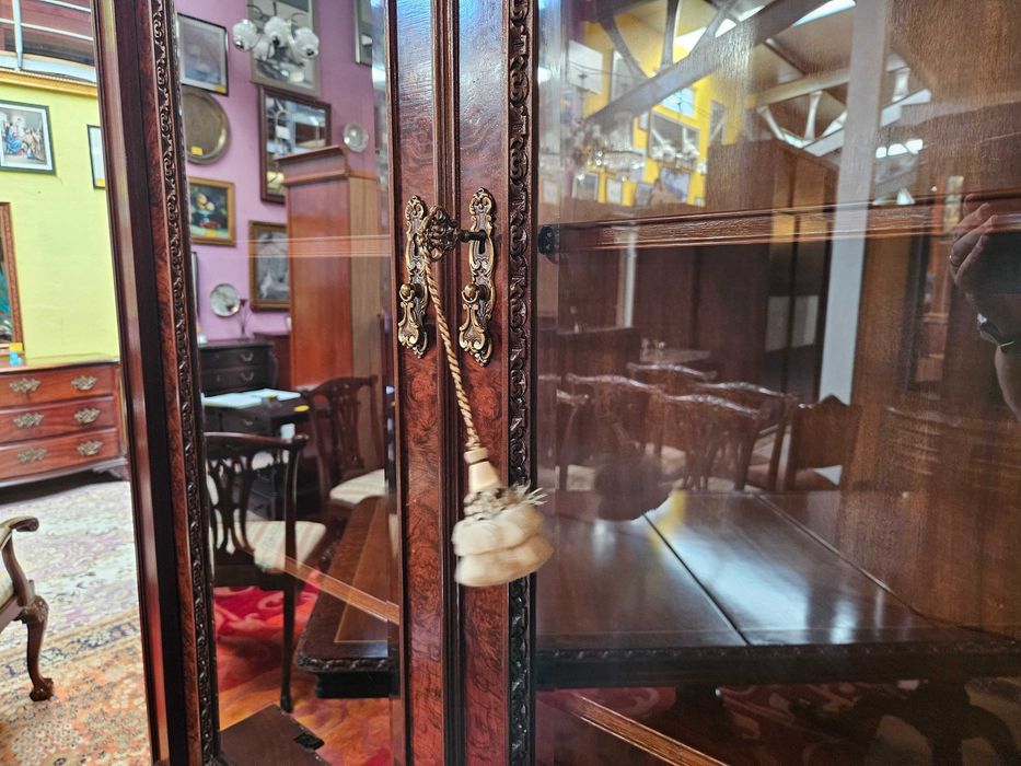 Enorme móvel de sala antigo - óptimo estado geral