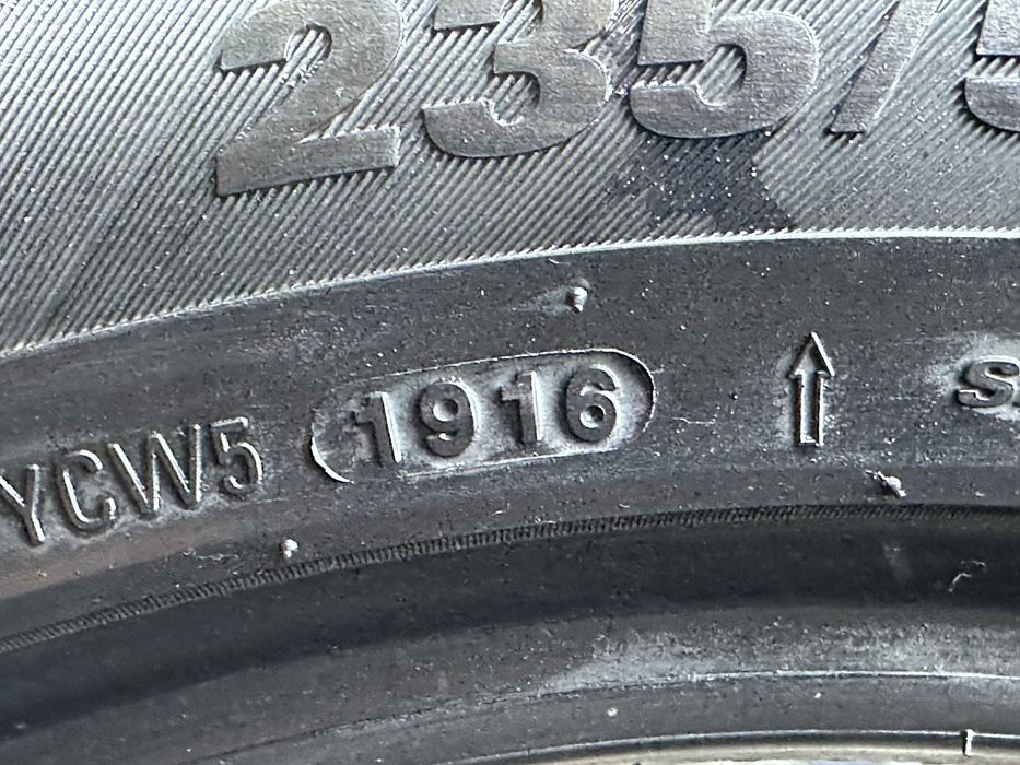 Зимові Шини Kumho 235/50/18 WinterCraft wp71
