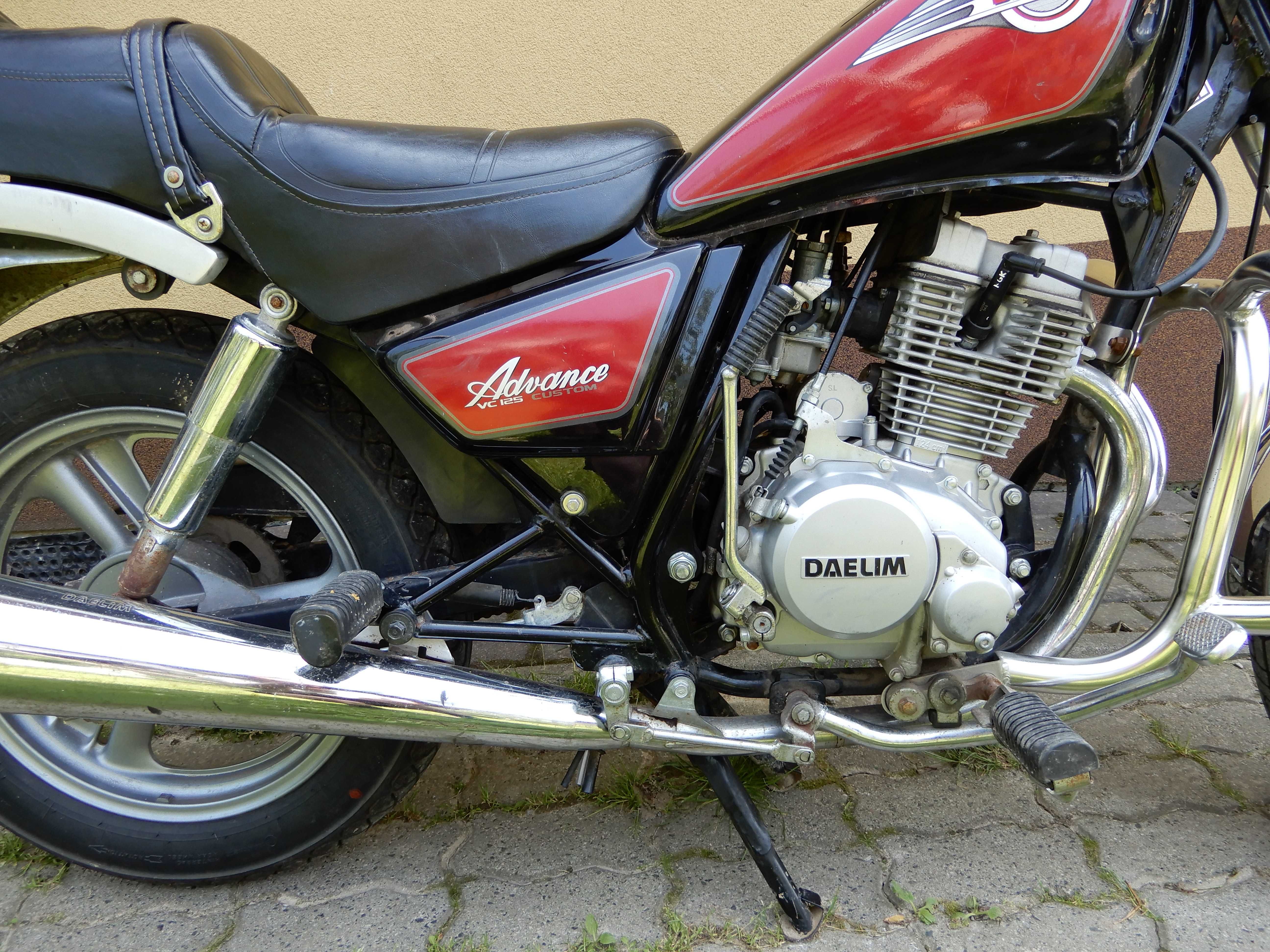 Motocykl Daelim VC 125 Custom (5200)km 96r
