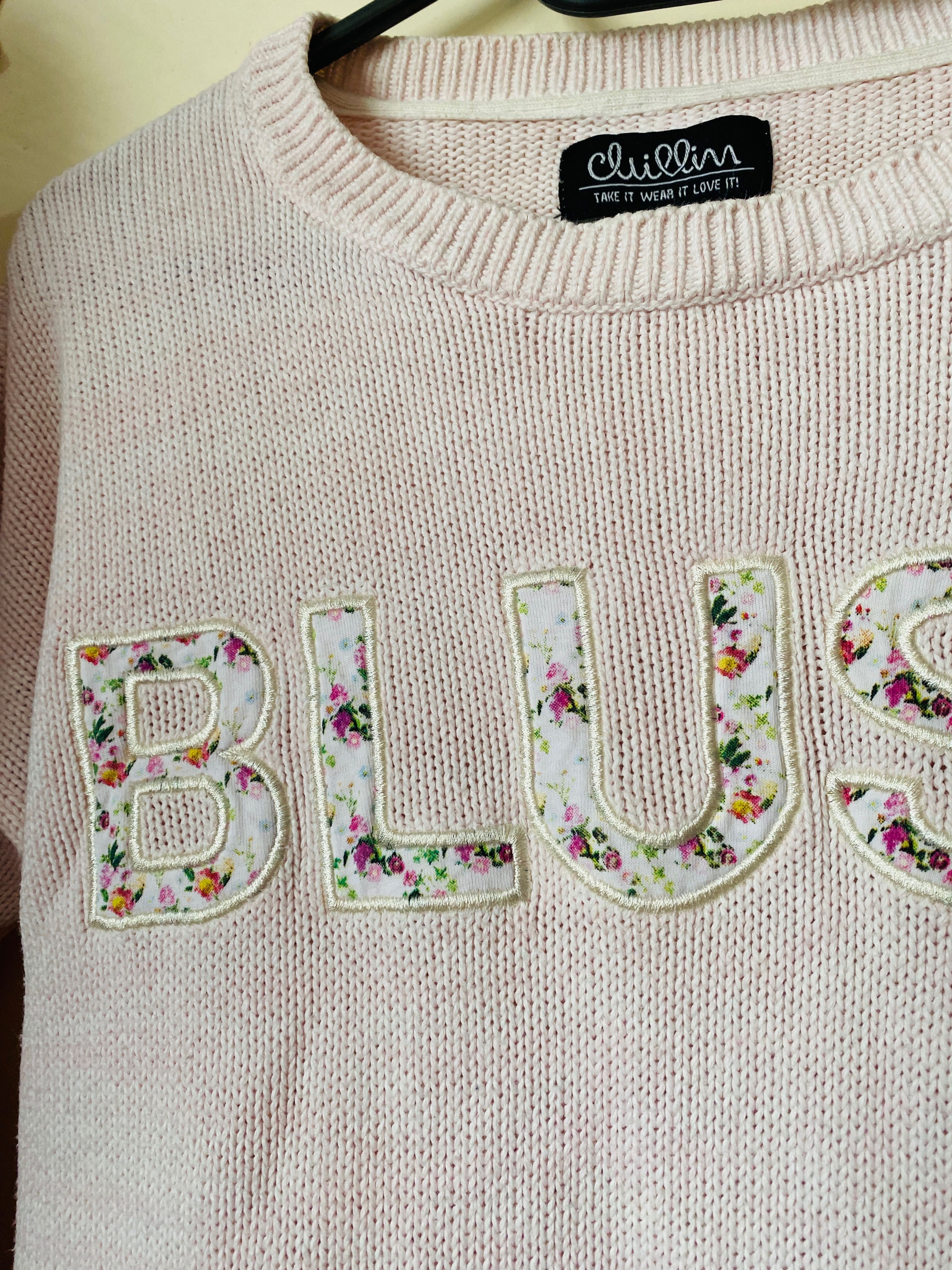 Sweter Cropp z napisem kwiatowy wzór kwiatki XS pudrowy róż