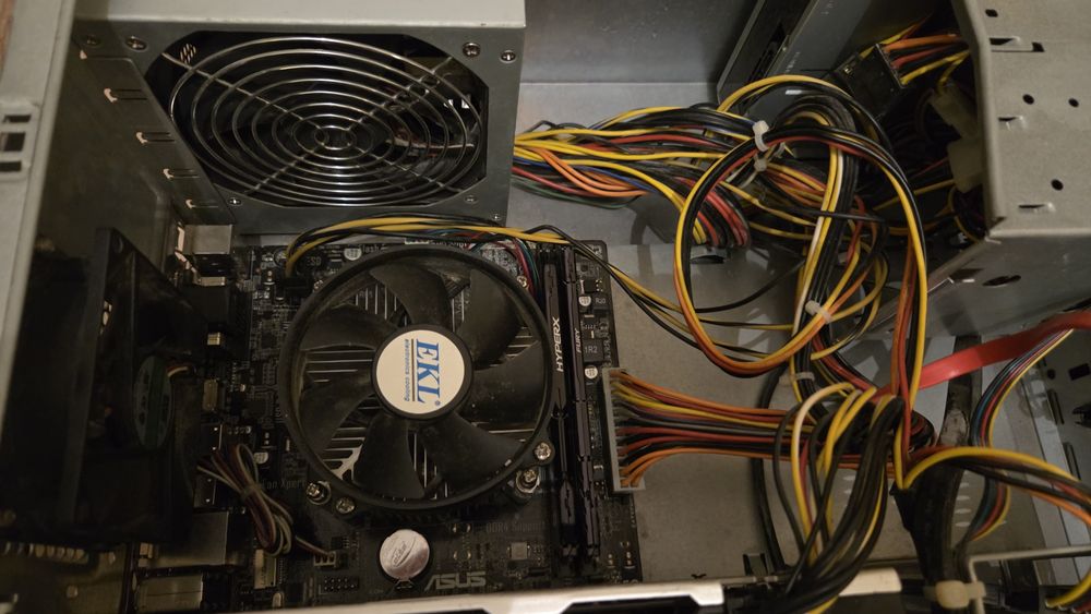 Komputer RX580 i3 16GB DDR4