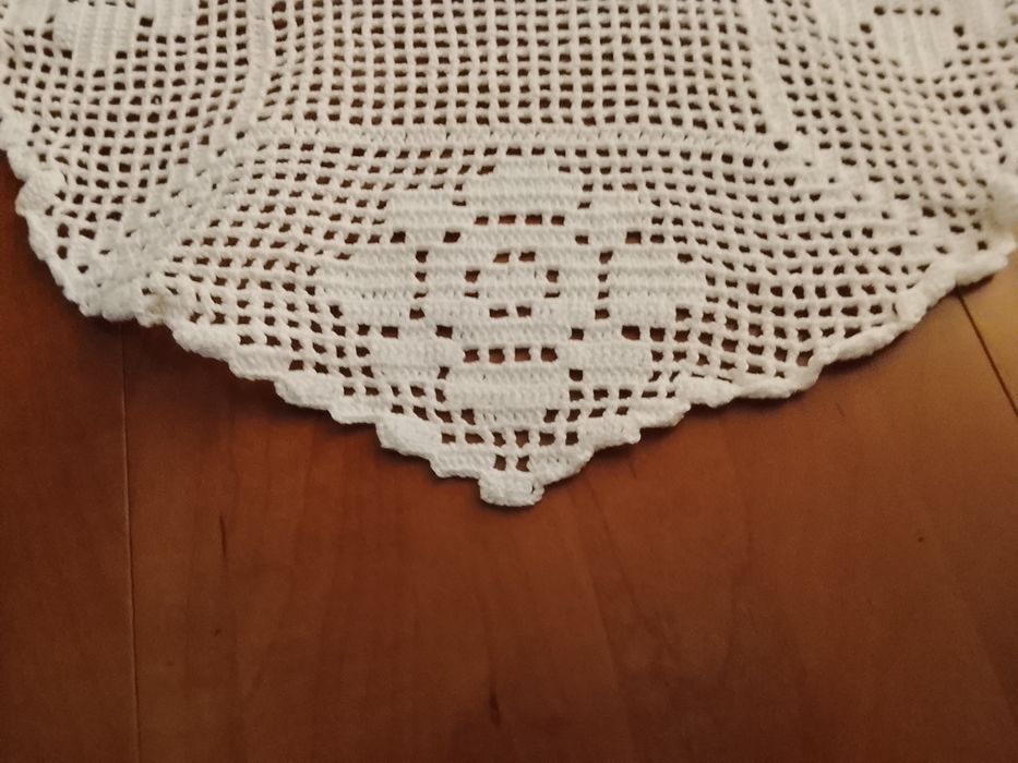 Conjunto de três naperons em crochê feitos á mão