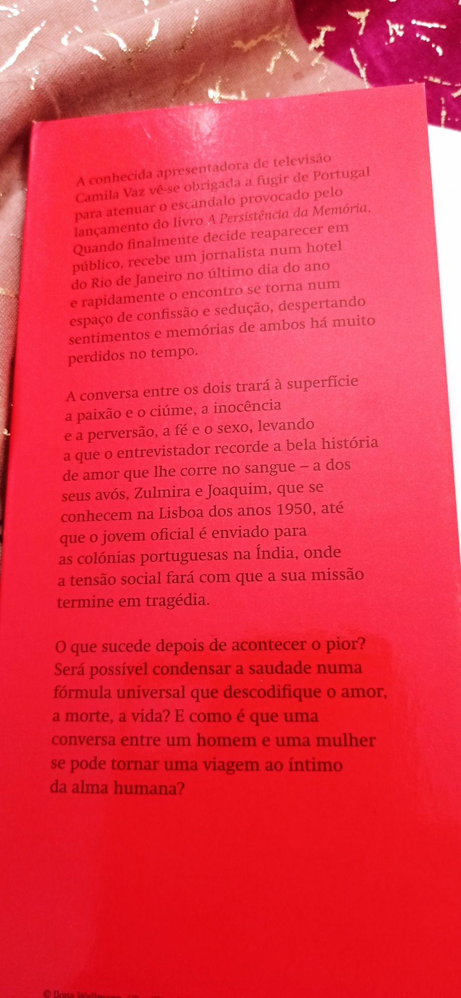 Vendo livro "A fórmula da saudade" de Daniel Oliveira