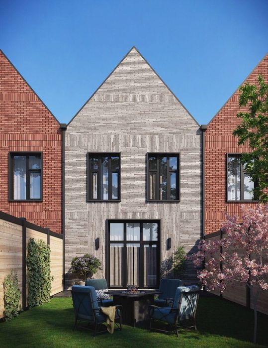 Таунхаус в Лісовій Бучі з великим подвір'ям та коморами, є розтермін.!