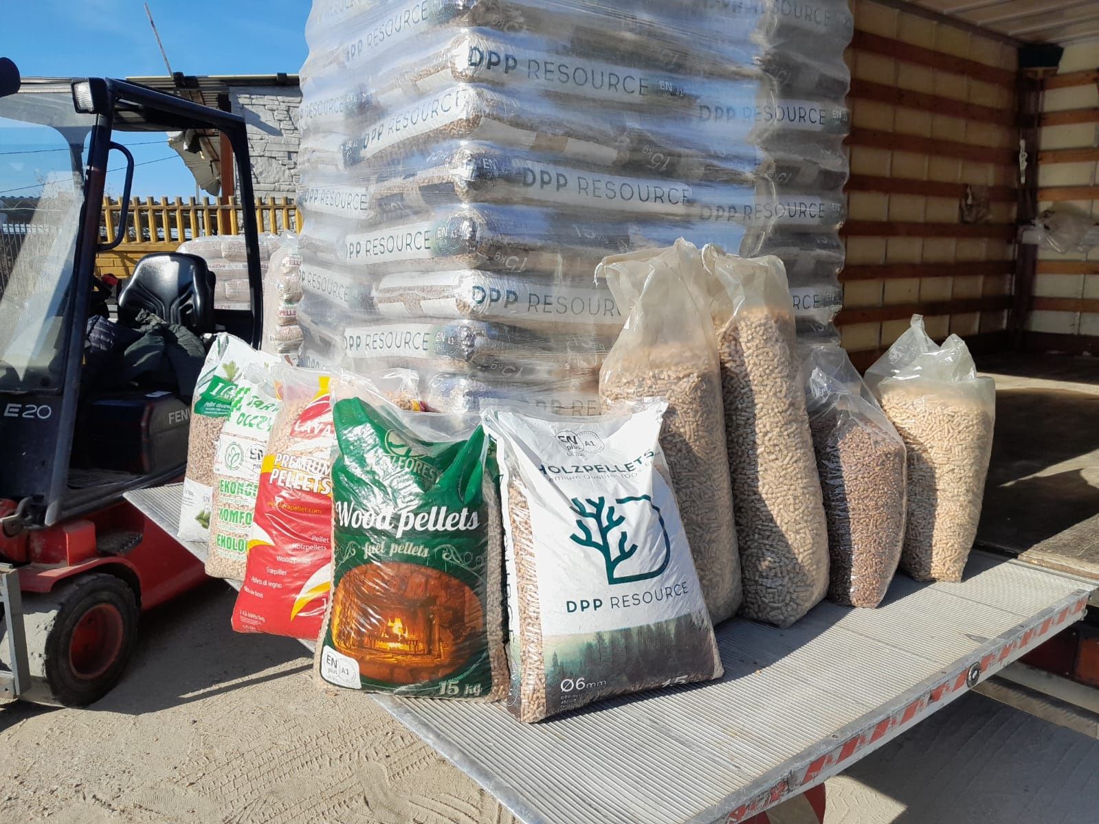 Pellet sosnowy drzewny od producenta