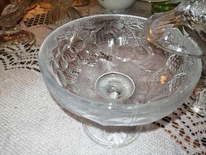 szklany pucharek/cukierniczka