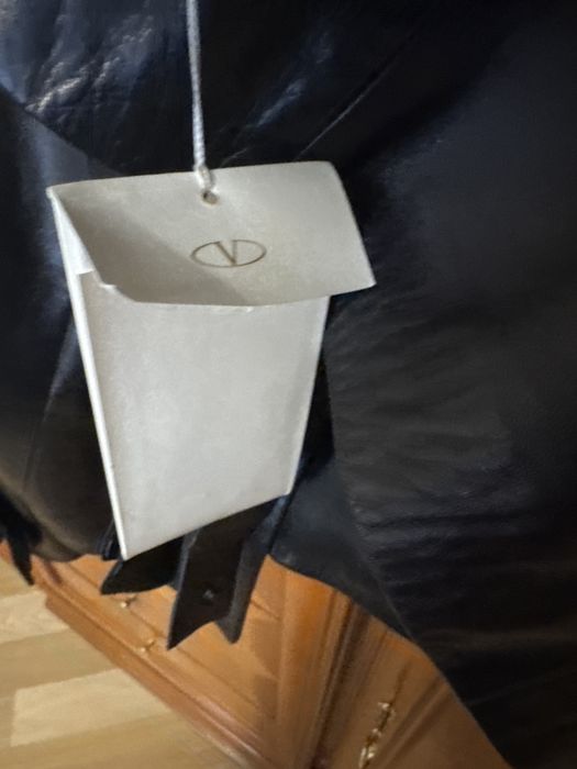 Шкіряна куртка Valentino (оригінал), розмір s, нова