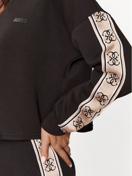 Костюм Guess розмір M,L