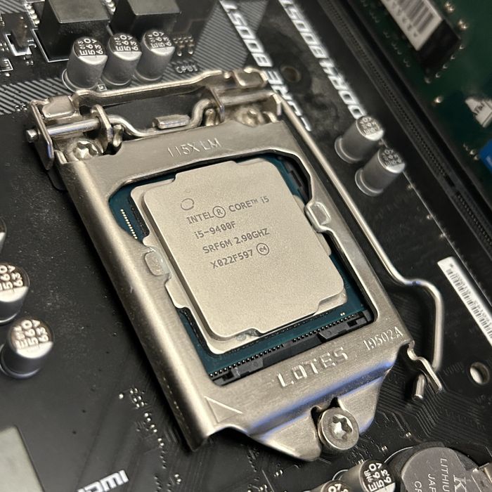 MSI Mortar B365m, i5 9400F, DDR4 16gb