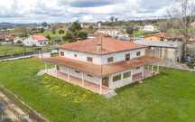 Moradia T5 para venda