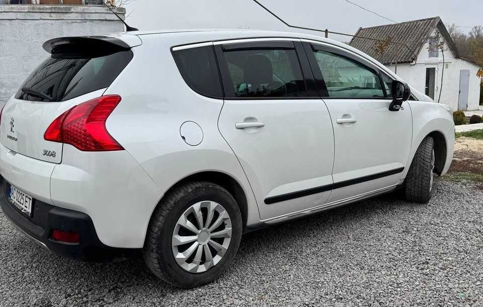 Peugeot 3008, гібрид, дизель, мотор 2.0, кінець 2013 рік