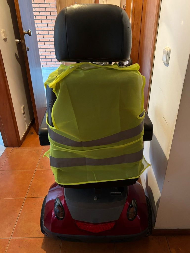 Veículo para mobilidade reduzida