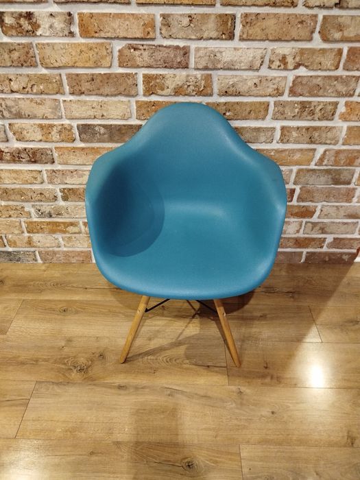 Fotel plastikowy - stan idealny