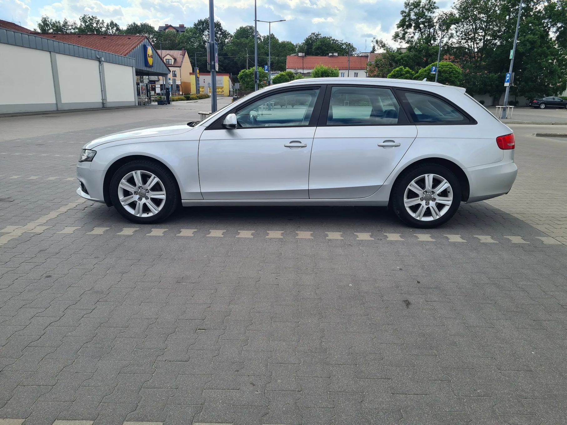 Audi A4 Audi A4 Avant B8 2.0 TDI Multitronic Zadbane Całe Oryginalne
