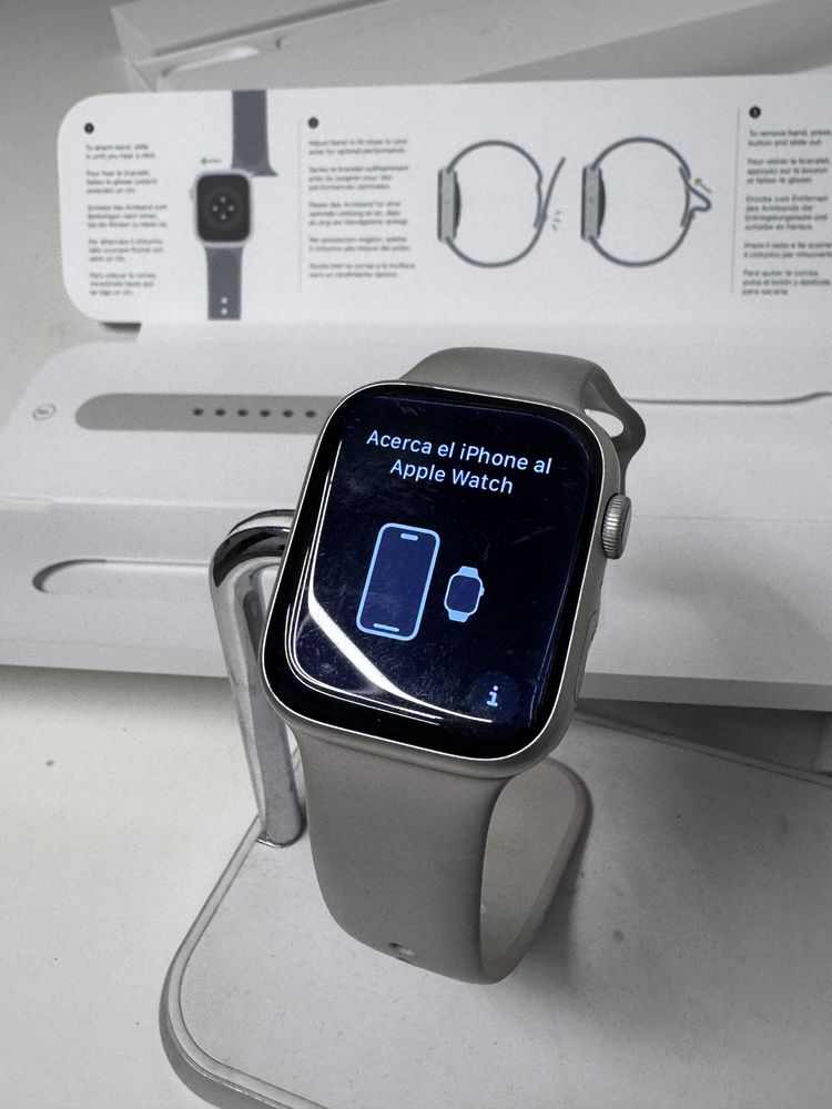 Apple watch series 8 45 mm cellular starlight aluminum uszkodzony