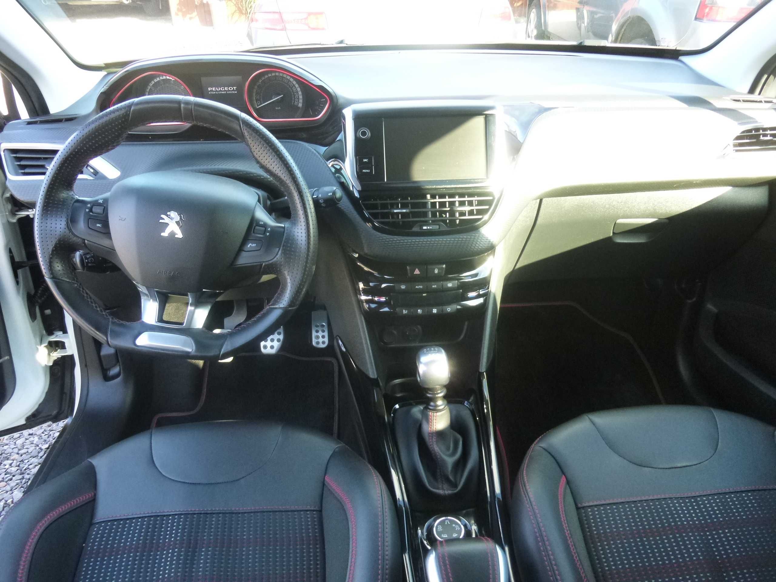 Peugeot 2008 PureTech 130  GT-Line Edition