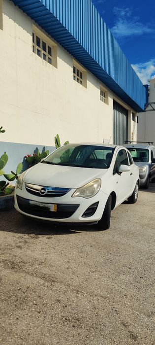 Opel corsa D 1.3 cdti com avaria