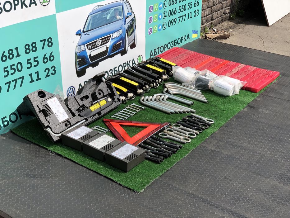 аварийный знак домкрат балонный ключ буксировочный крюк passat b6