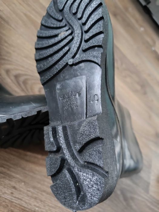 Сапоги резиновые новые