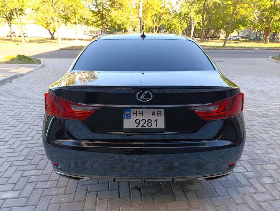 Lexus GS 350 2014 року 3.5 л. /бензин