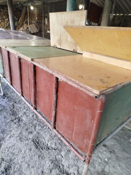 Металеві клітки для кроликів, птахів.