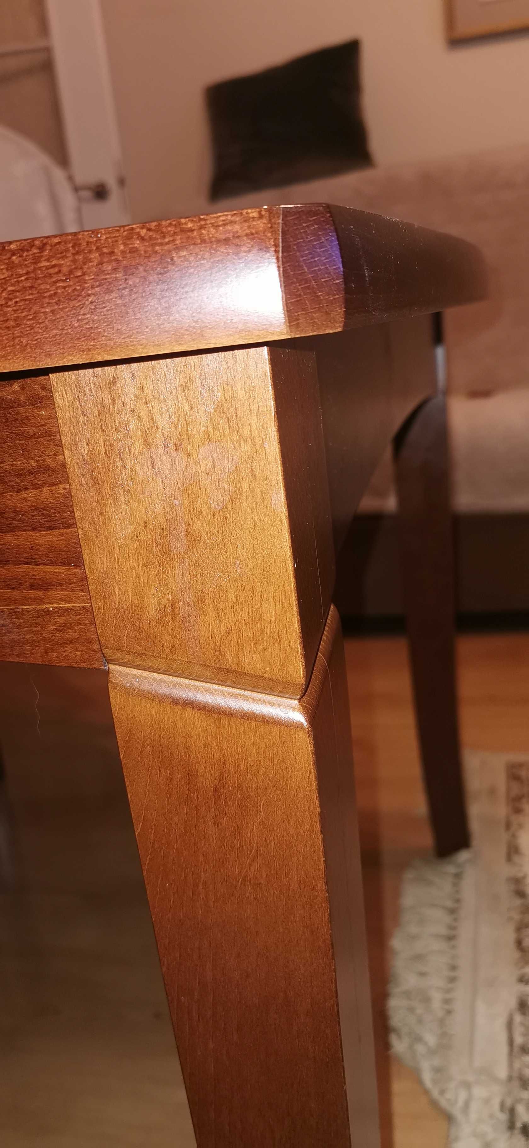 Sprzedam stół do salonu, jadalni