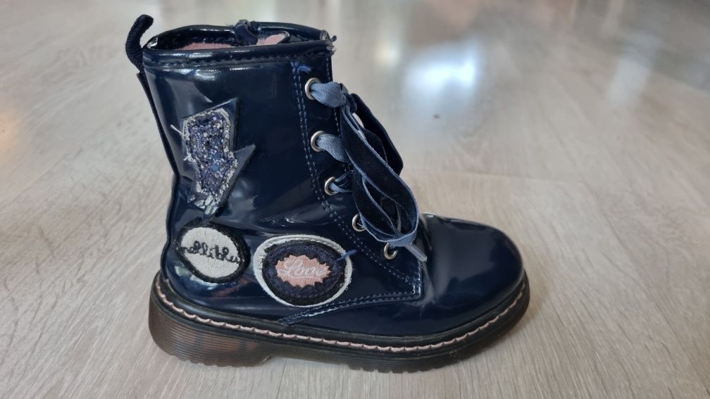 Buty trapery lakierowane granatowe trzewiki kozaki r.27