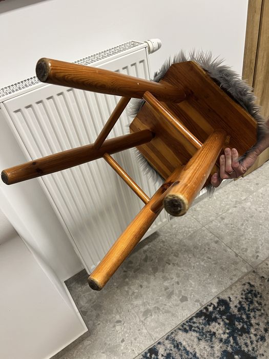 Taboret drewniany