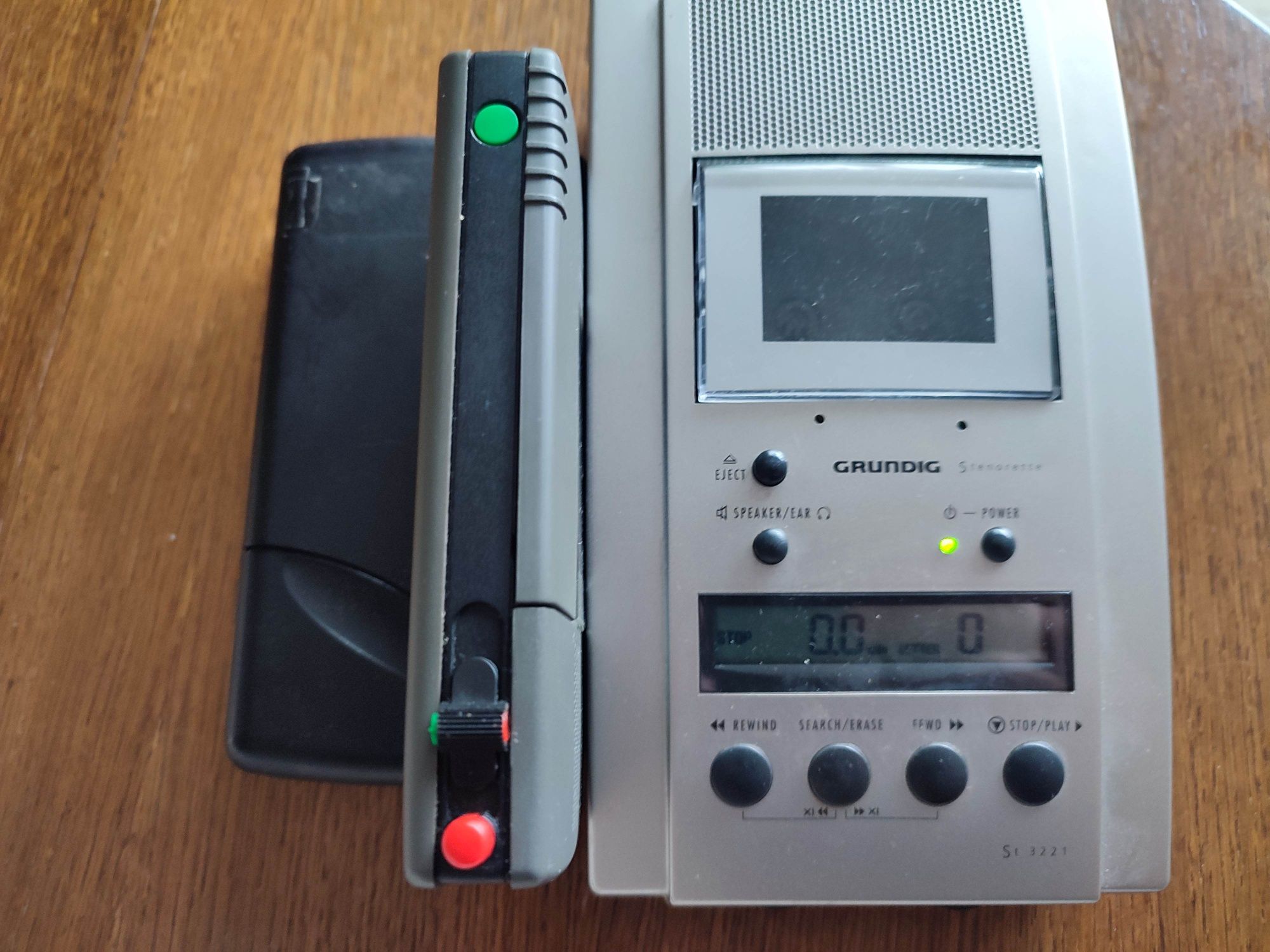 Zestaw Grundig do transkrypcji dyktafon SH 10 i st3221