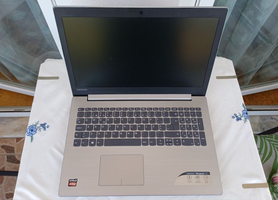 Portátil Lenovo IdeaPad 320 – AMD A12 | 16GB RAM | SSD | Windows 11