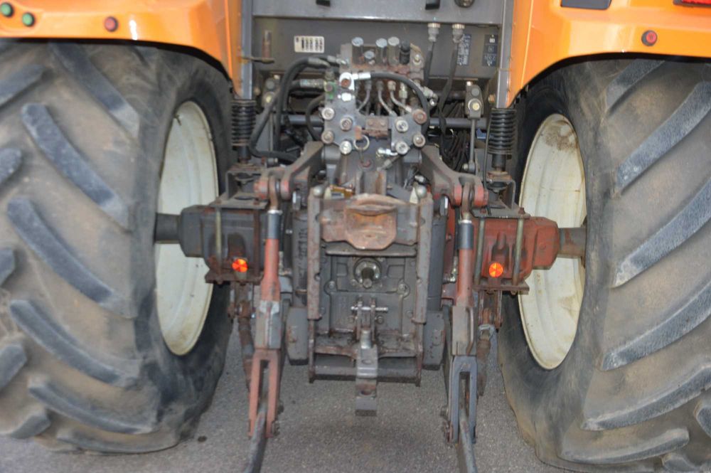 renault ares 696 rz