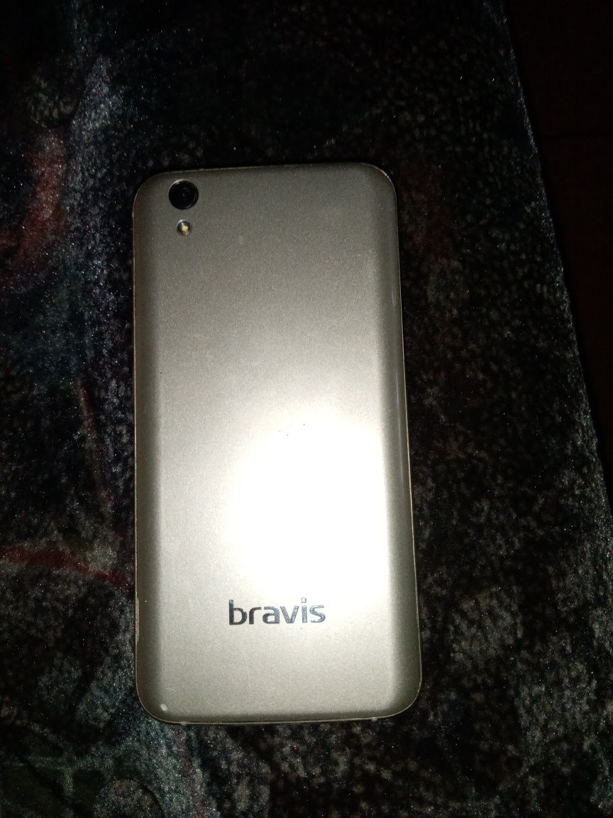 Телефон bravis a506