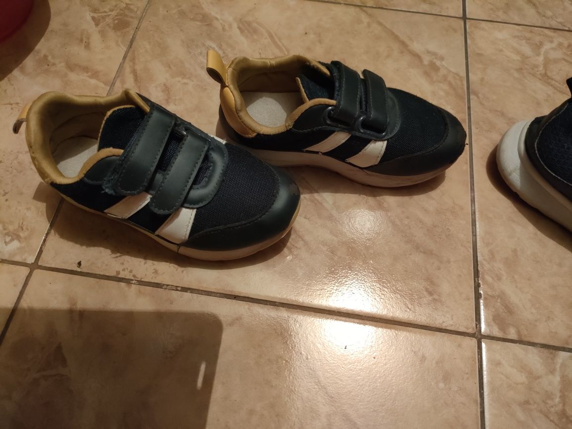 Buty sportowe rozm.30