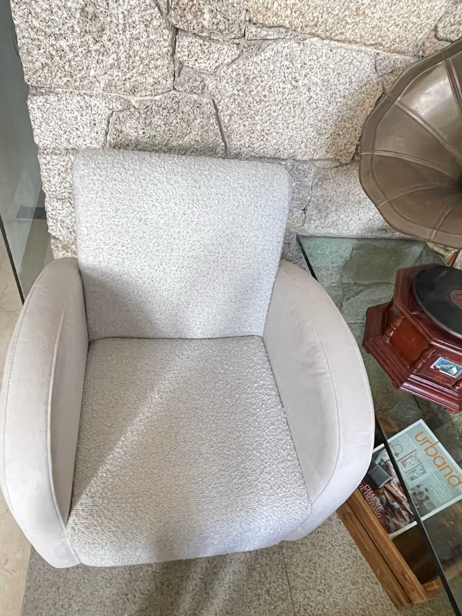 Sofá individual novo
