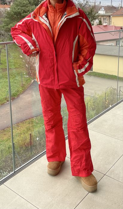 Жіночий лижний костюм