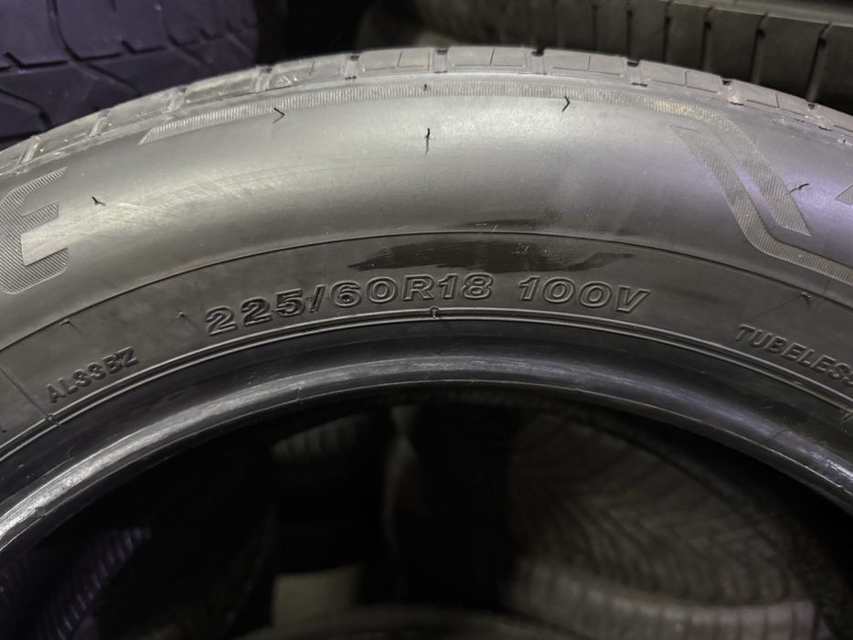 4xBridgestone 225 60r18., 2021 7.6mm