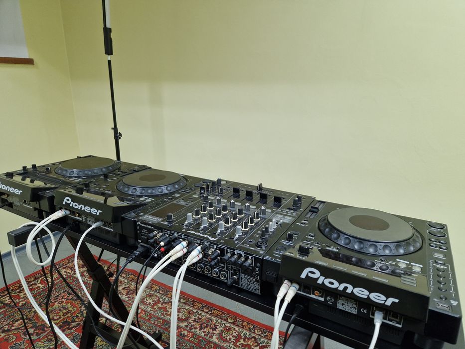 Продам 2 деки pioneer cdj 900, в отличном состоянии