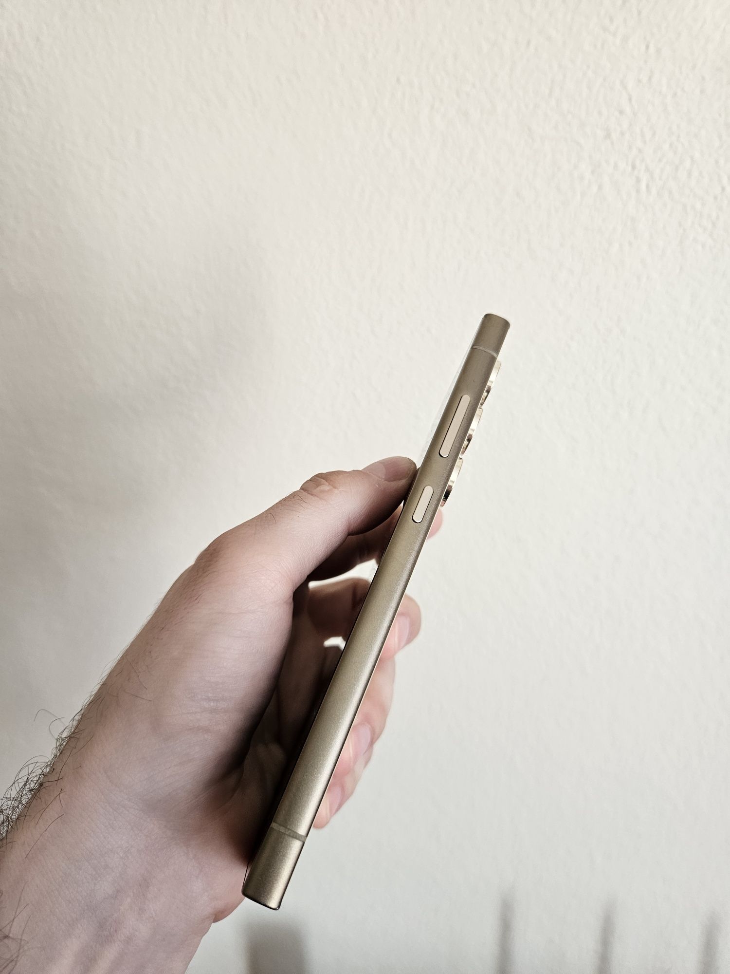 Samsung Galaxy S24 Ultra.В идеале.12/512гб.