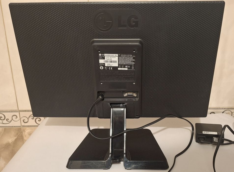 Монітор LG E1942C