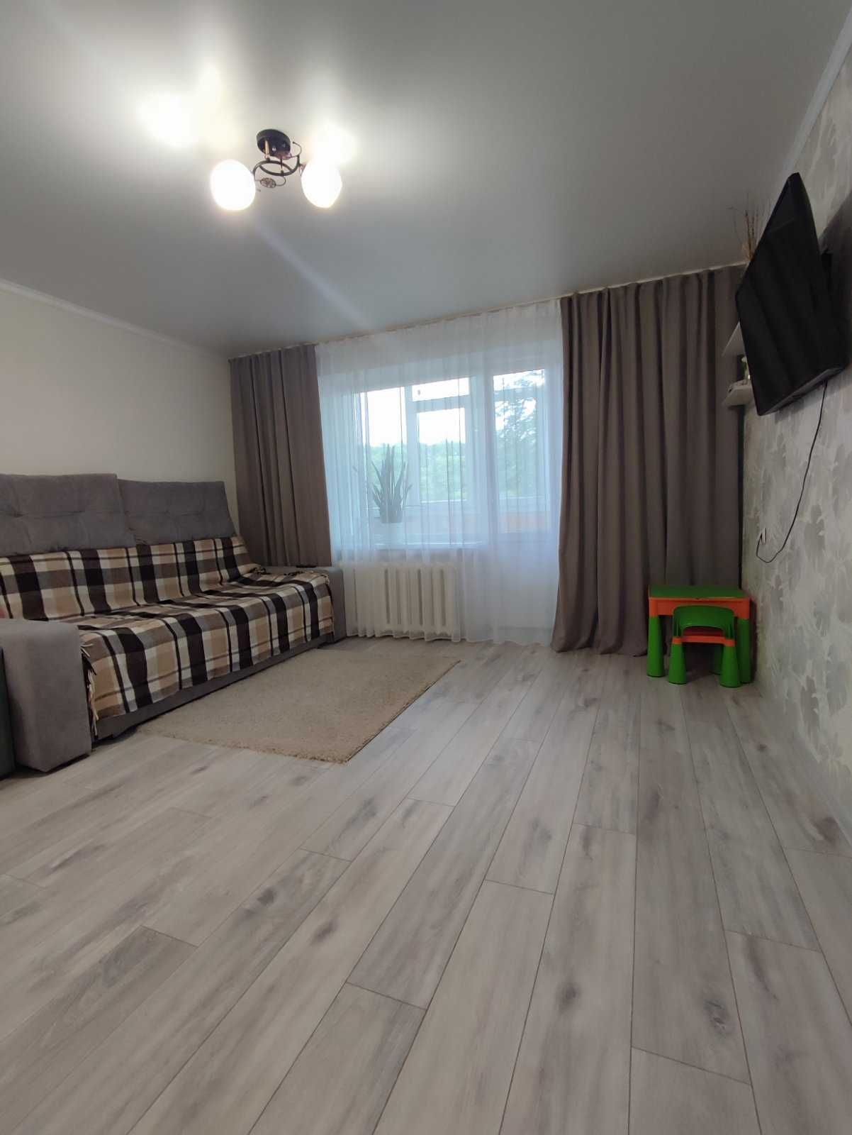 Продам 1-но кімнатну  з ремонтом на польвій 38 кв