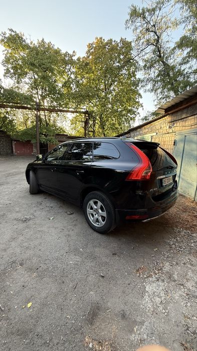 Продам свій автомобіль Вольво хс 60
